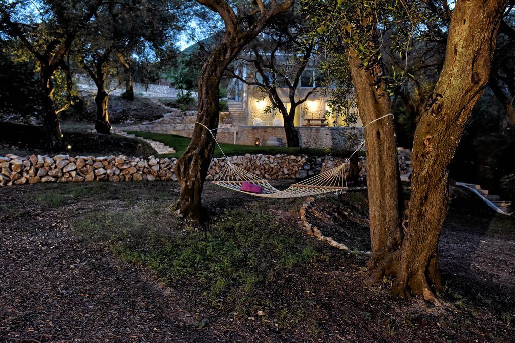 Mavres Luxury Studio Agios Matthaios (Corfu) Exterior foto