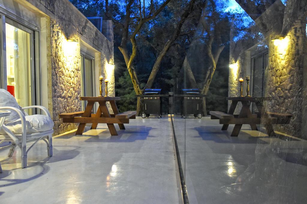 Mavres Luxury Studio Agios Matthaios (Corfu) Exterior foto